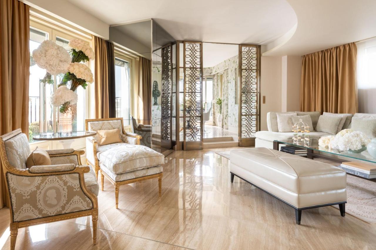 Four Seasons George V 5*