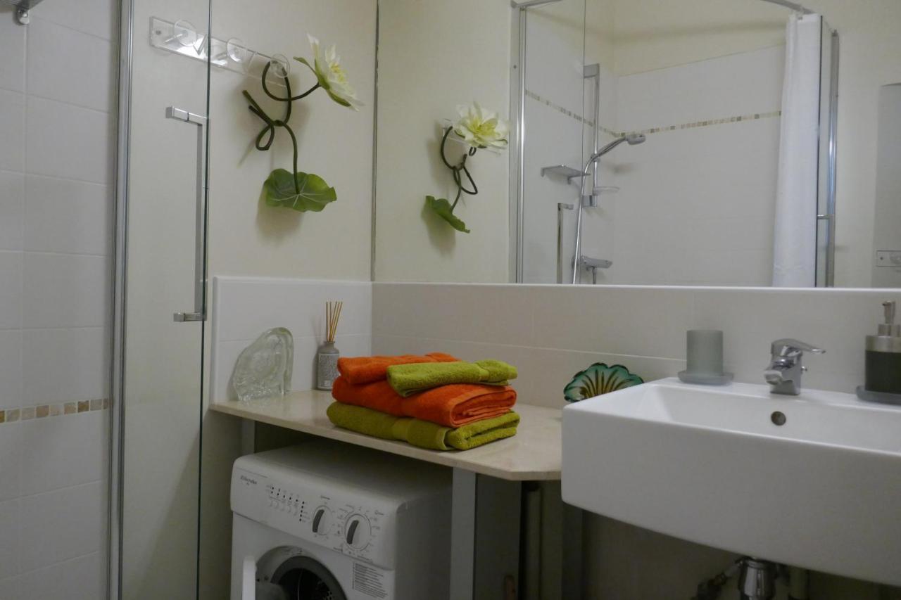 Near Louvre, Apartment