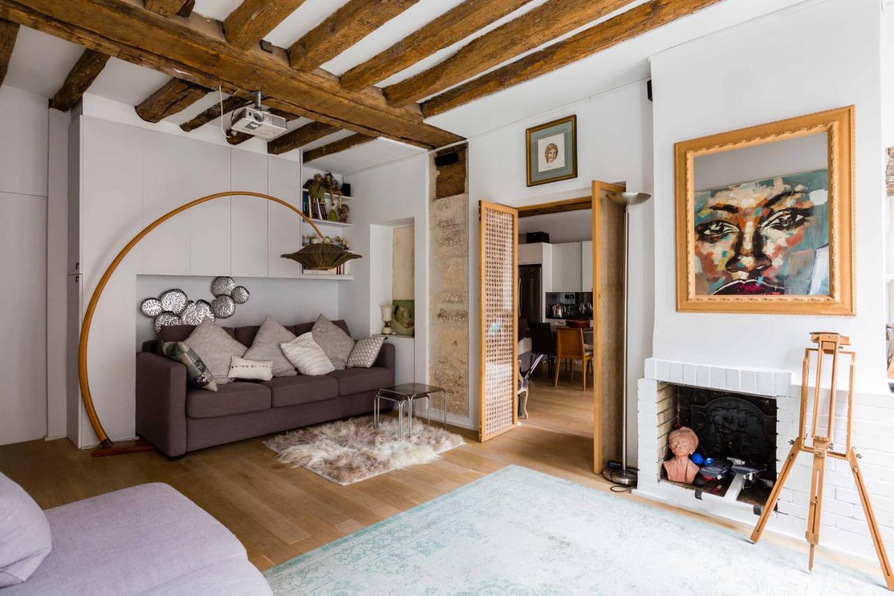 Veeve - Artistic Excellence In The Marais Apartment *