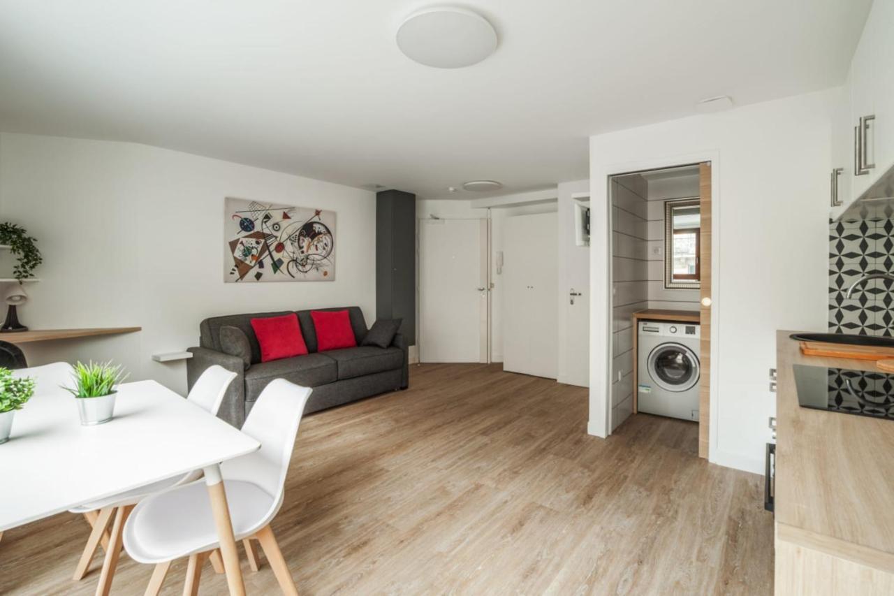 Bright And Cosy Flat At The Heart Of In A Trendy District - Welkeys Paris