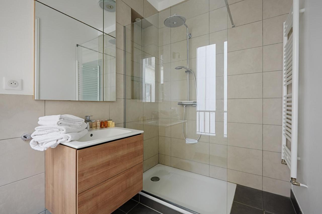 Apartment Veeve - Emerald Exuberance