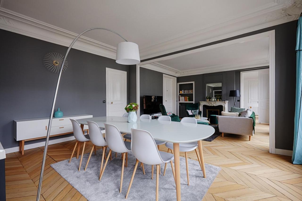Veeve - Emerald Exuberance Paris