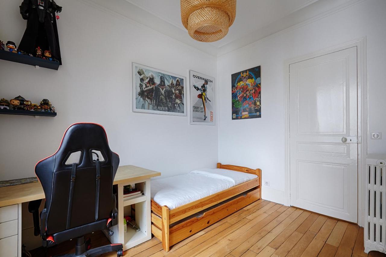 Apartment Veeve - Emerald Exuberance