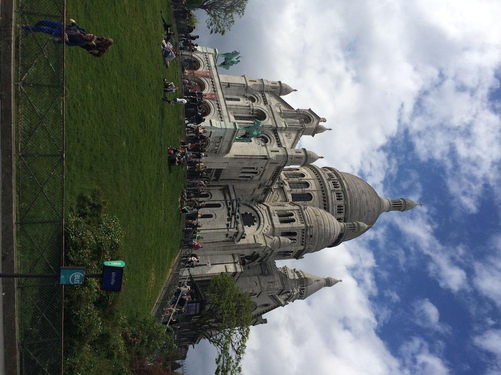 Montmartre Hotel 2*