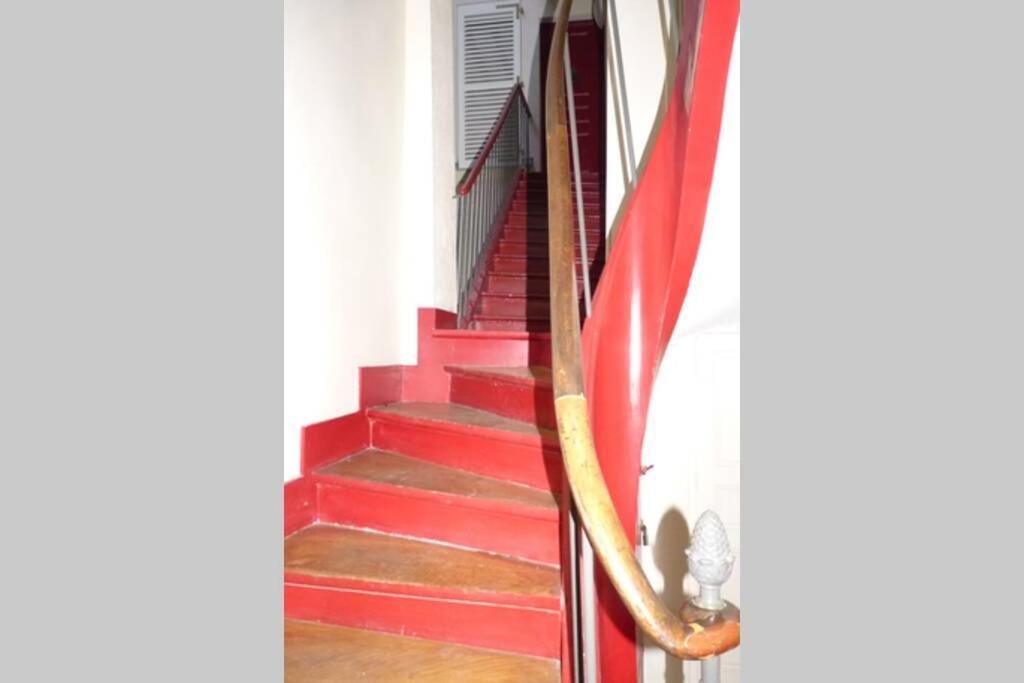 Typical Marais 3 Br Beaubourg Appartement *