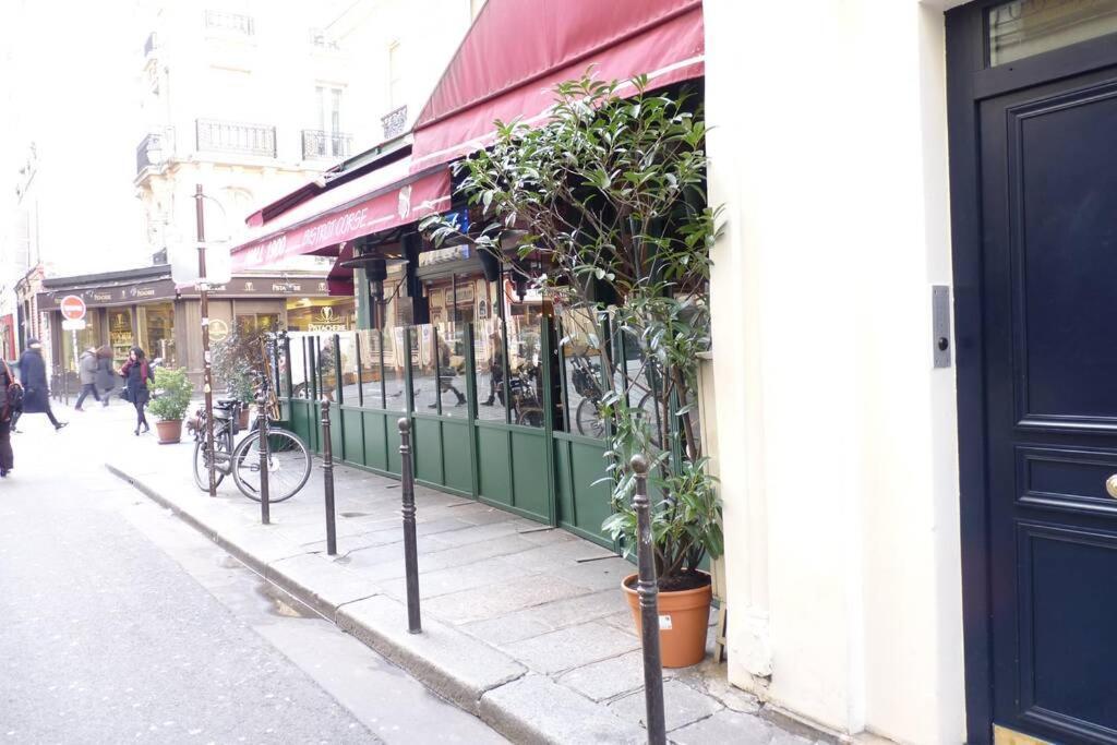 Typical Marais 3 Br Beaubourg Appartement Paris