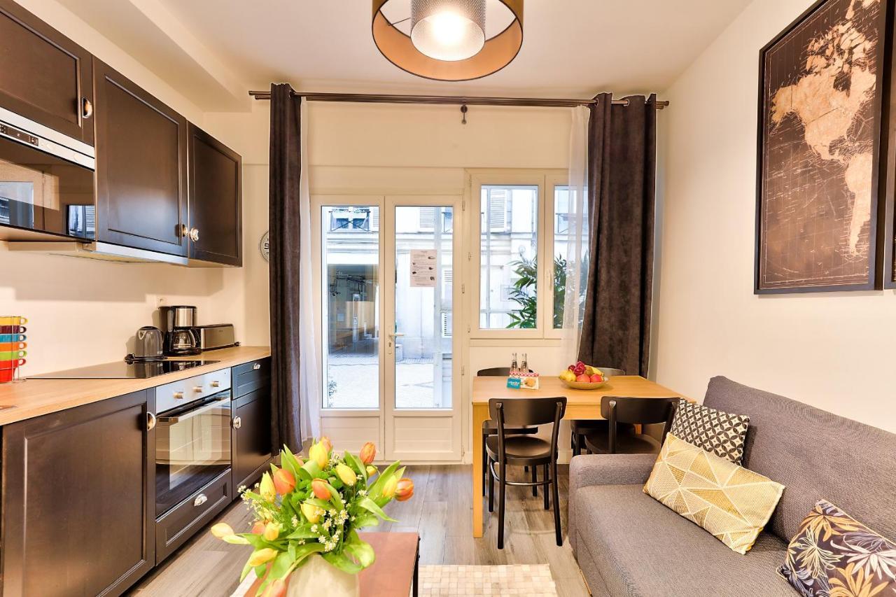 07 Flat Of Grand Boulevard Apartment Paris