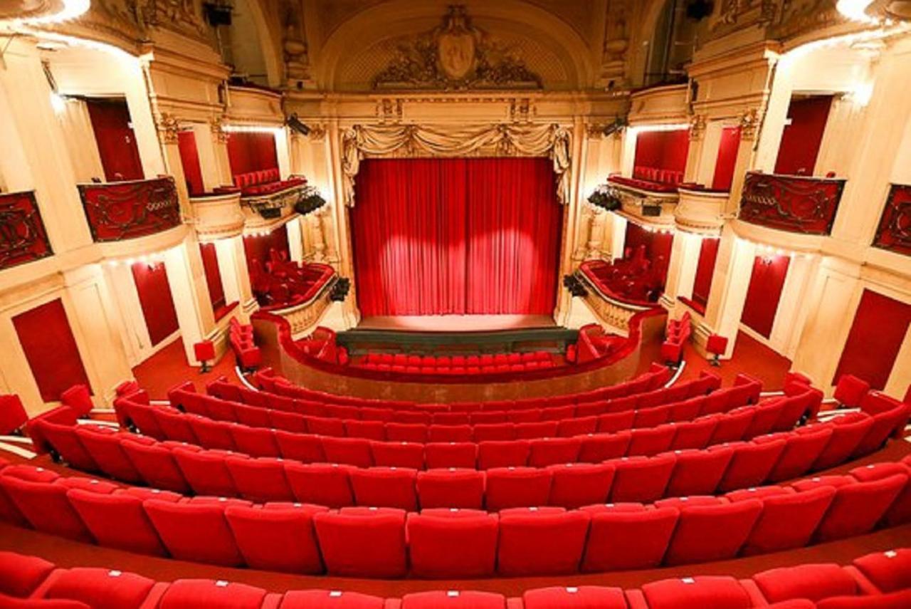 Apartment 111- Urban Theatre De La Madeleine Paris