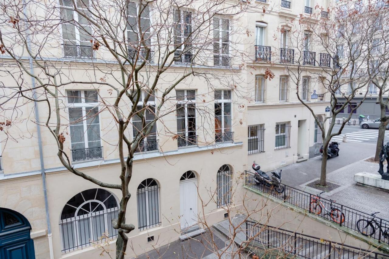 Bright And Luxurious In The Heart Of Apartment *