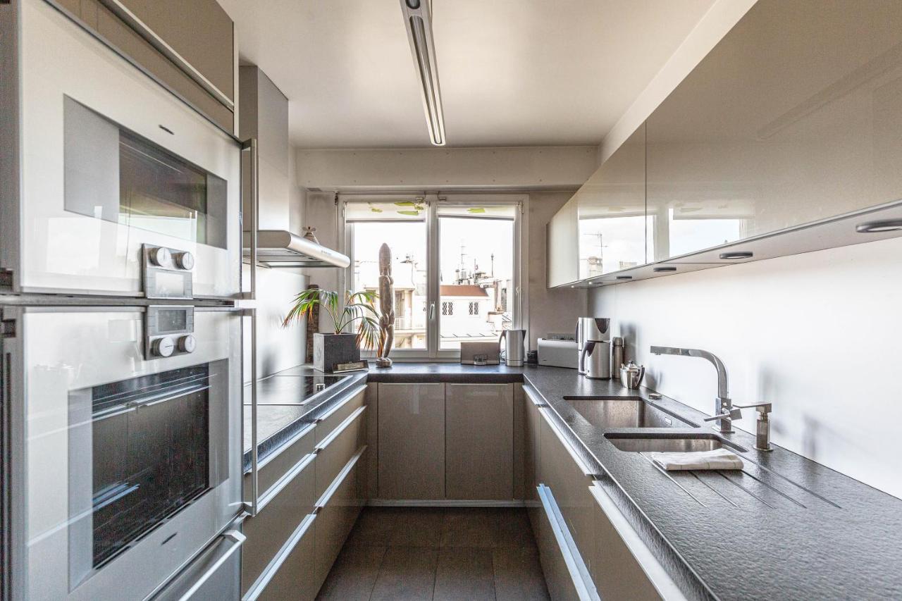 Veeve - Rooftop Views Of The Arc De Triomphe Apartment Paris