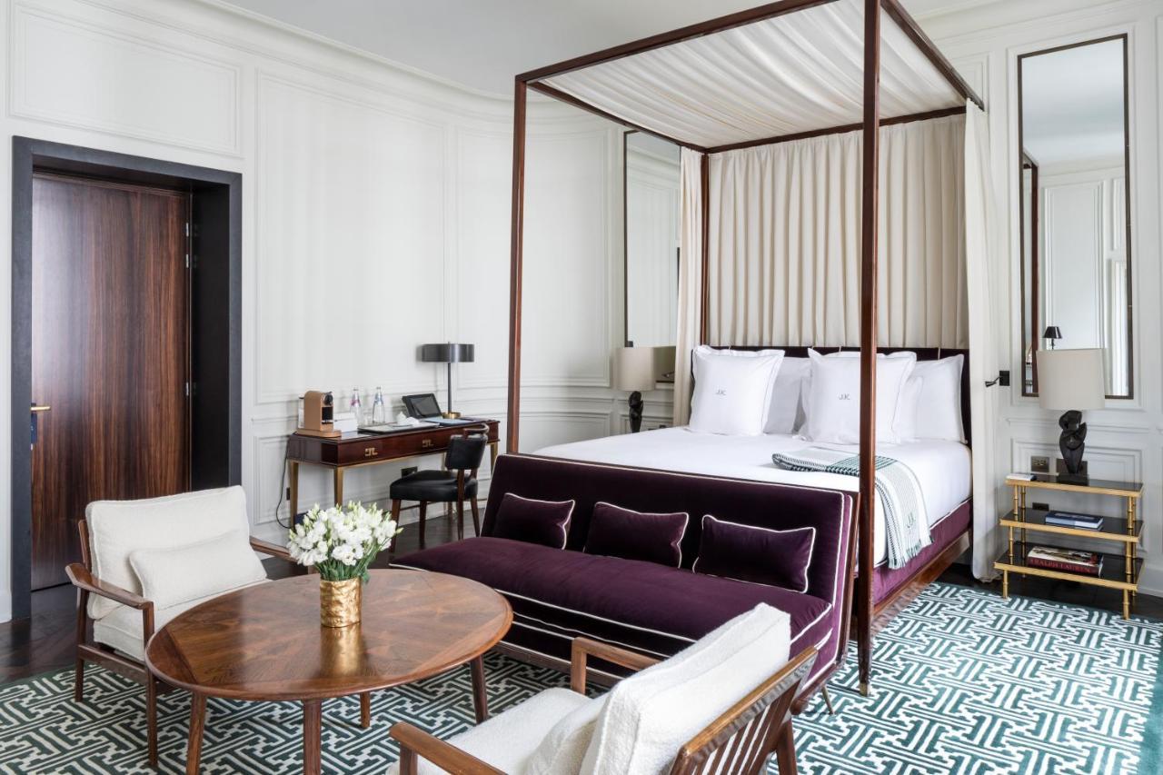 J.k. Place Hotel 5*