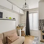 Small Comfortable Studio Near Eiffel Tower
