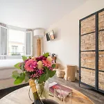 Auberge Flora