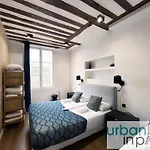 Urban Flat 108 - Classic Parisian 4 Bdr Flat