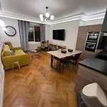 Private Apartments - Champs-Elysees