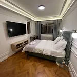 Private Apartments - Champs-Elysees