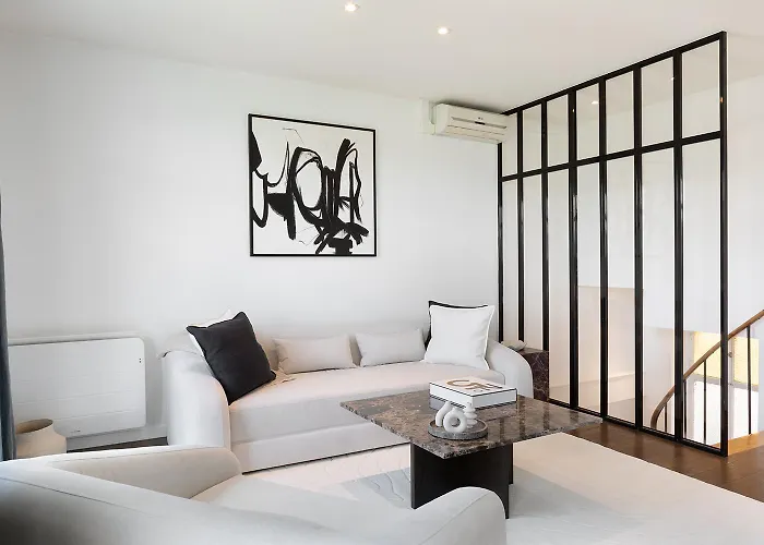 Pick A Flat\'S Apartments In Saint Louis - Quai Des Orfevres