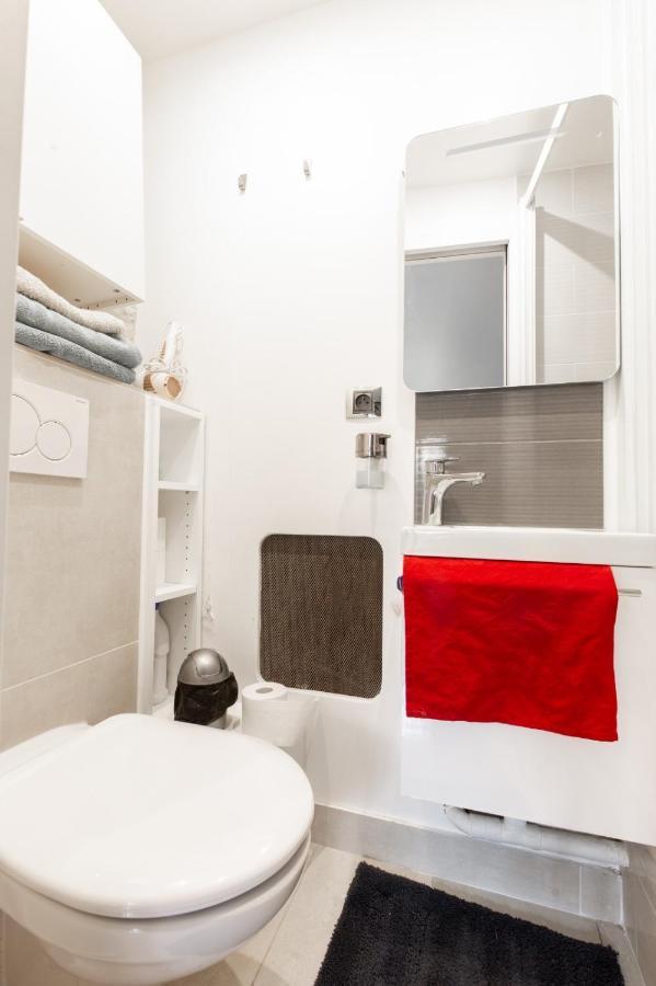 Appartement A Et Désinfection Rigoureux Du Logis *