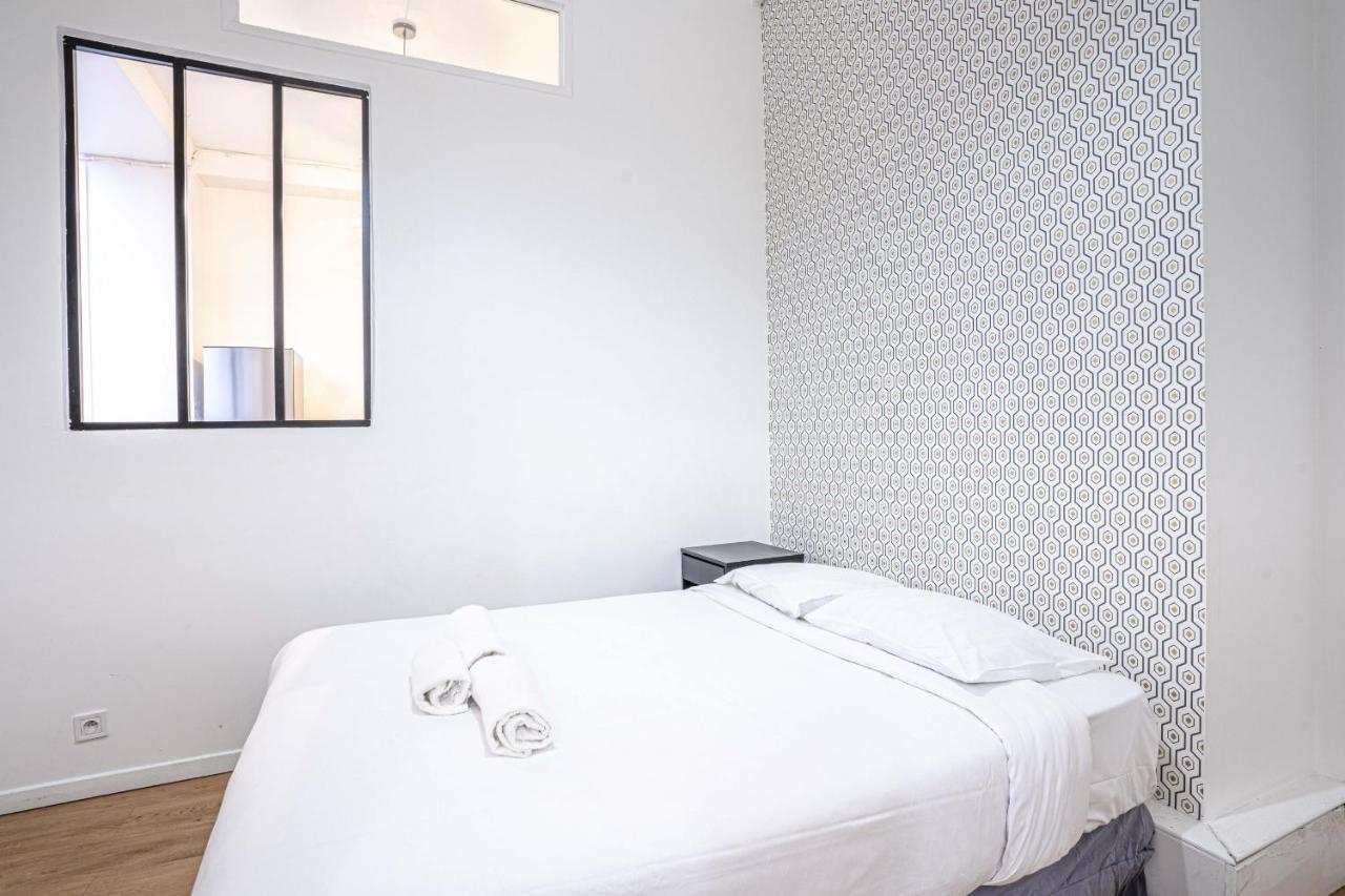08 Design Flat Republique Apartment