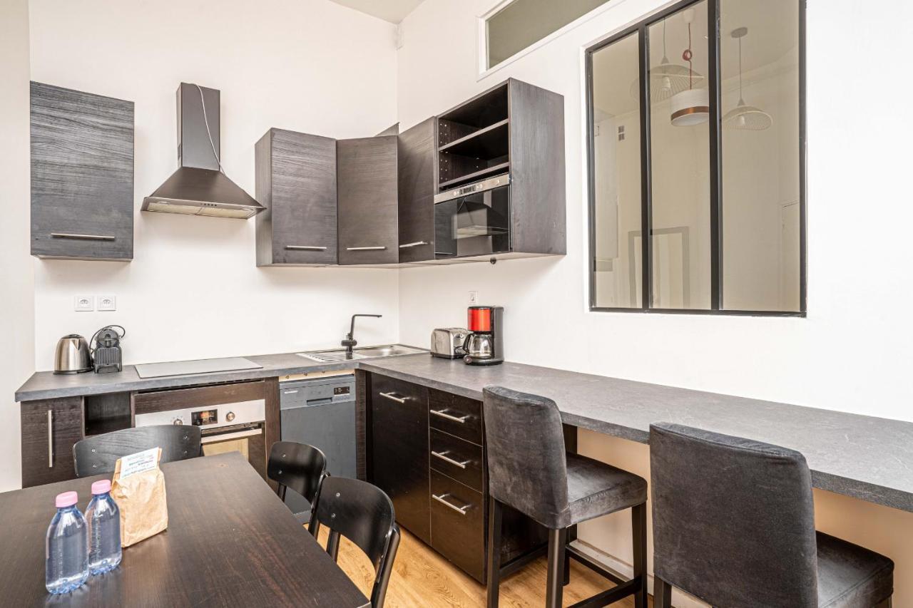 08 Design Flat Republique Apartment
