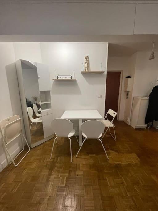 2 Pieces Centre * Paris