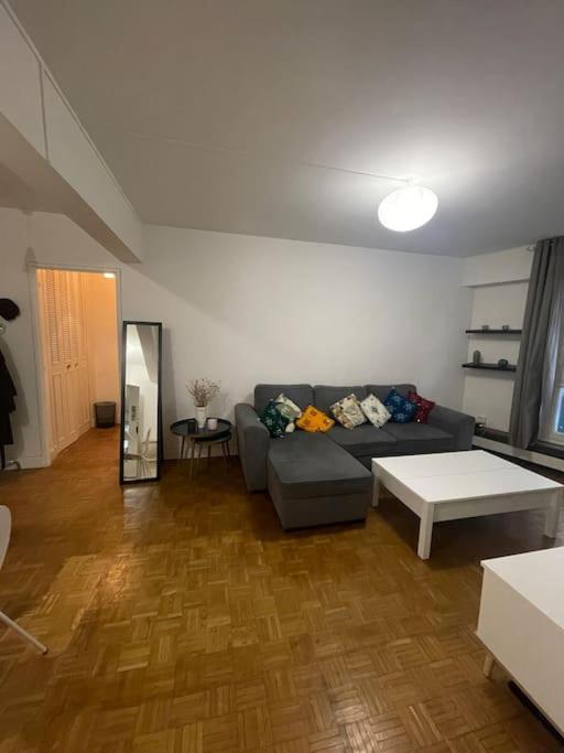 2 Pieces Centre Apartment Paris