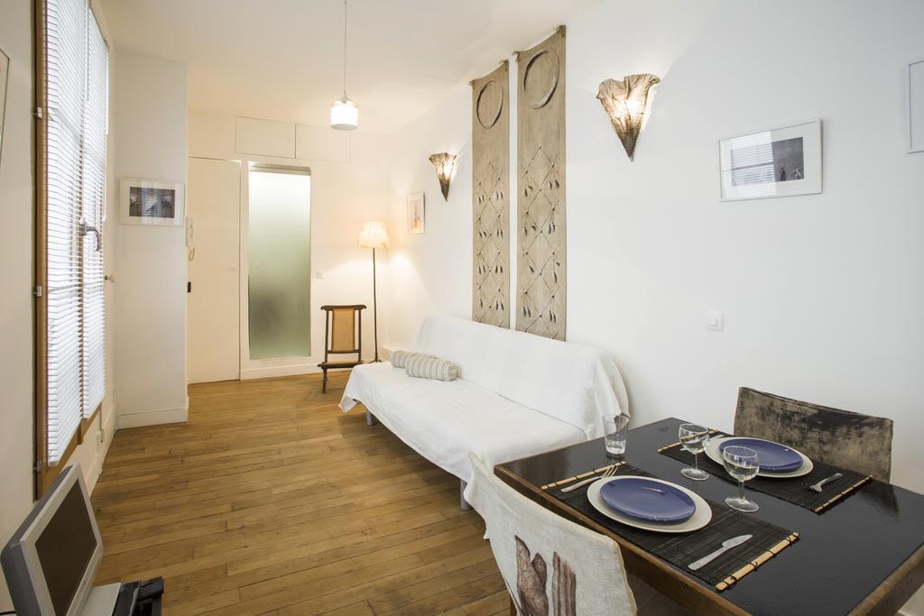 Beaune Apartment Paris