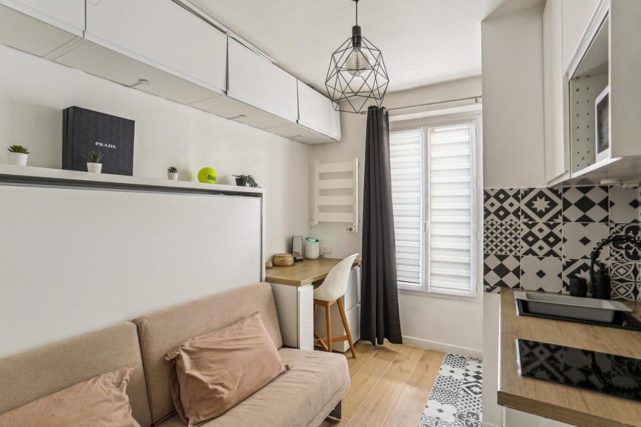 Small Comfortable Near Eiffel Tower * Paris