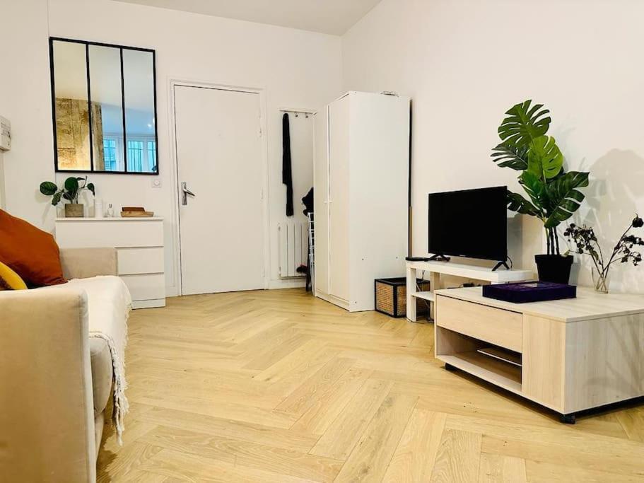 Apartment Le Bijou De Montmartre - Au Centre De *