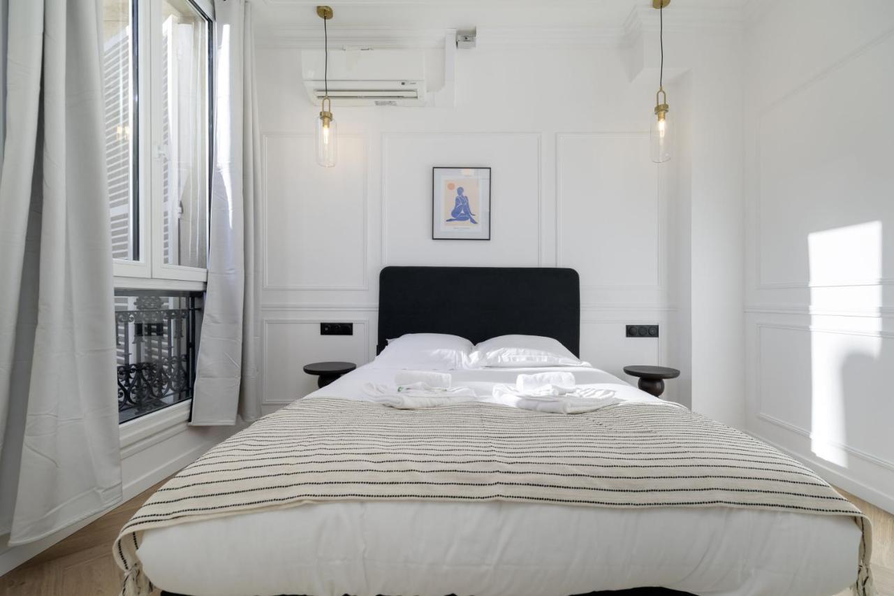 Poetic - Champs Elysees Apartment