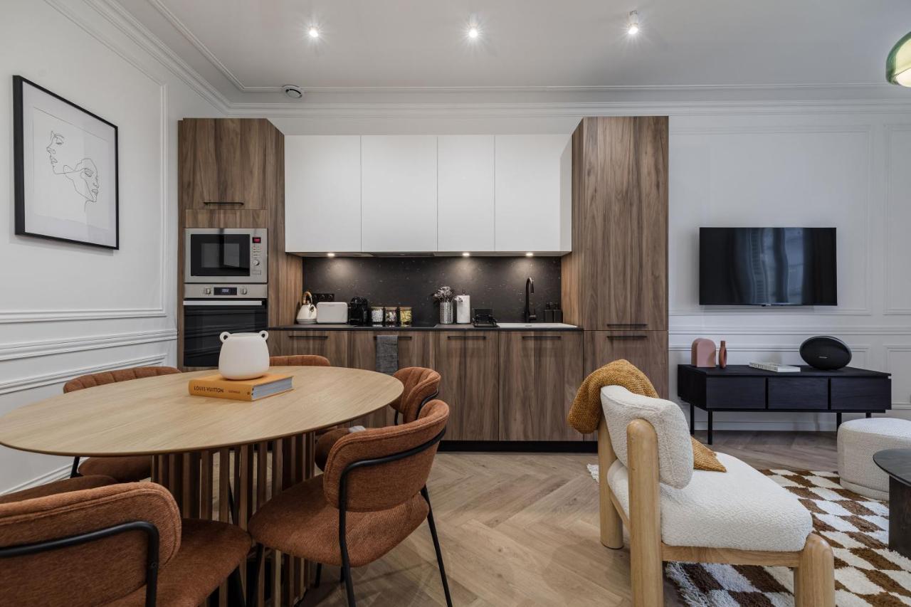 Poetic - Champs Elysees Apartment