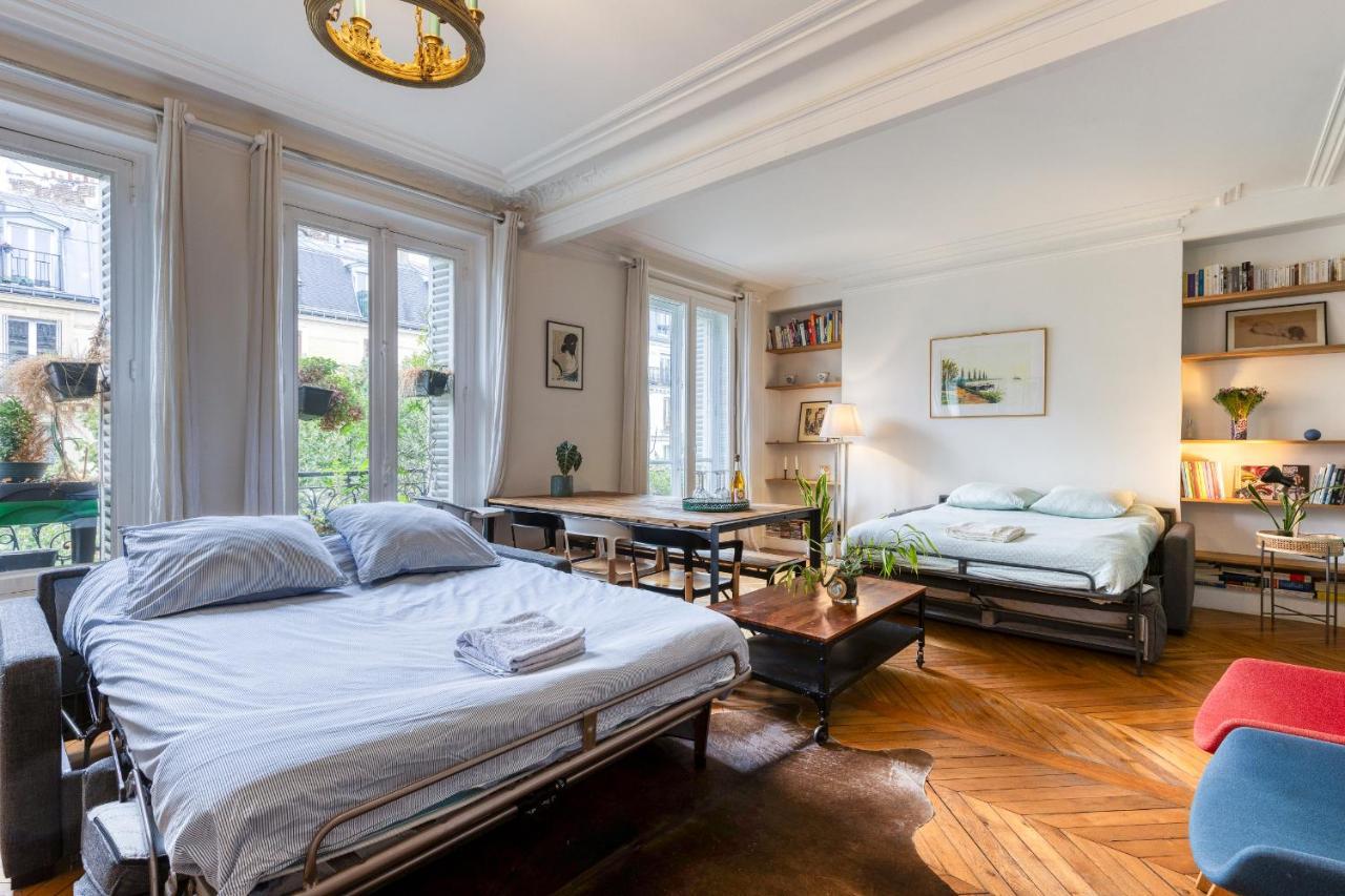 Dans Les Arbres A Montmartre Bed & Breakfast Paris