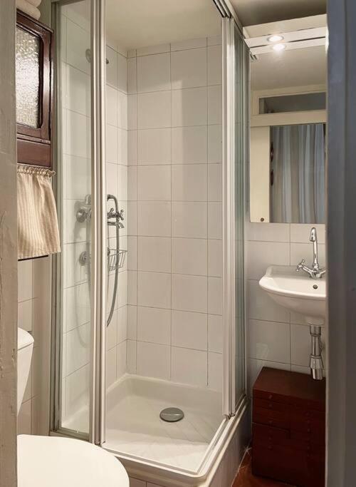 Appartement De Charme Au Coeur De L'ile St Louis