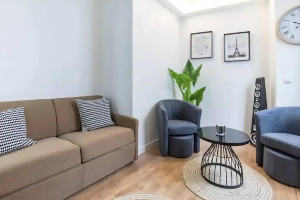 Appartement Roses Proche Sacree-coeur/montmarte Paris