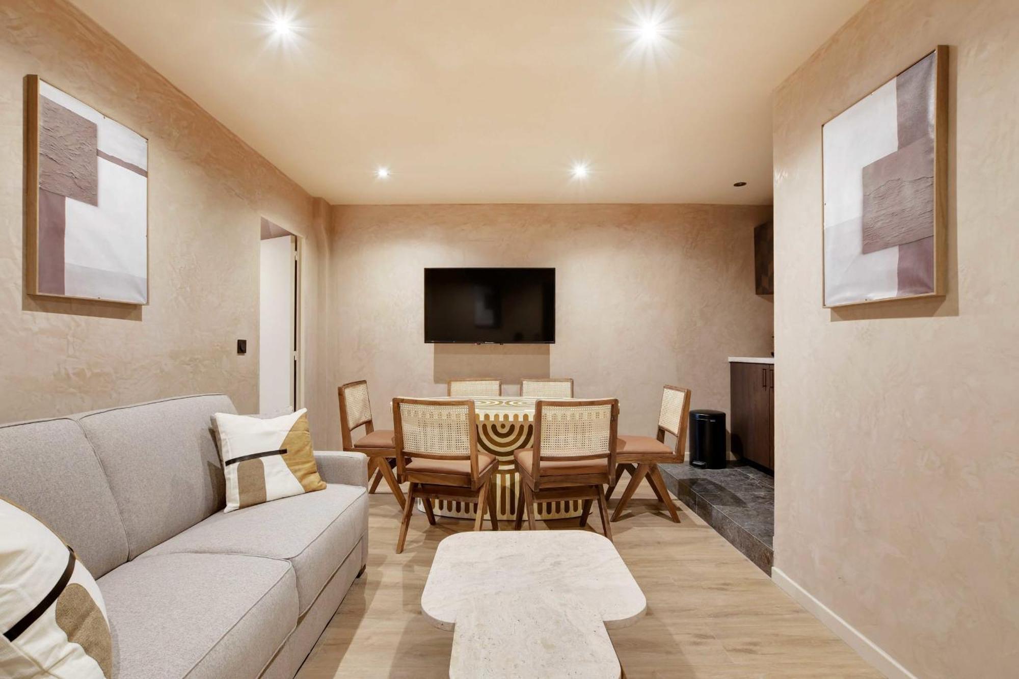 Amazing Caire Montorgueil Apartment Paris