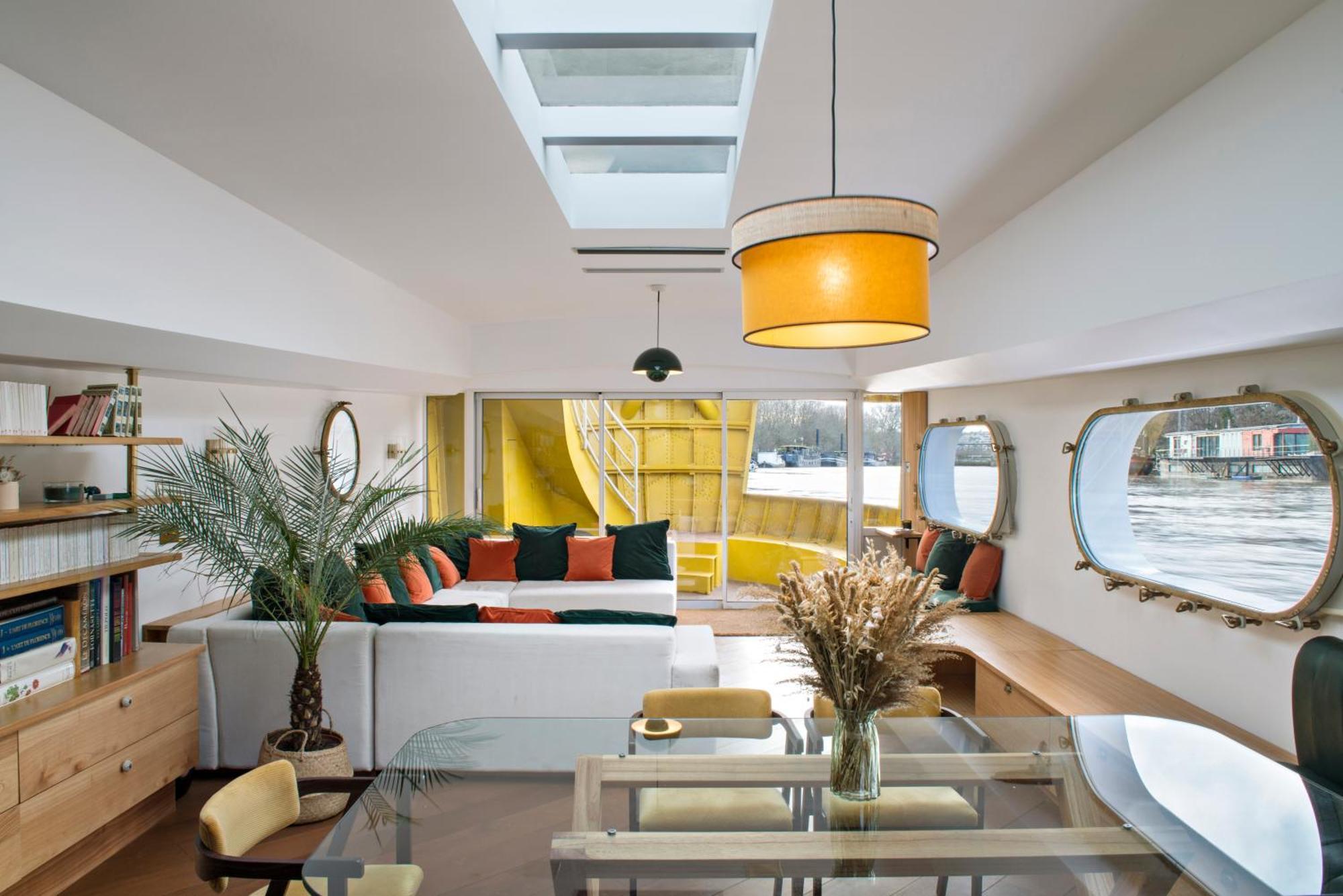 Botel Escale Sur Seine 5*