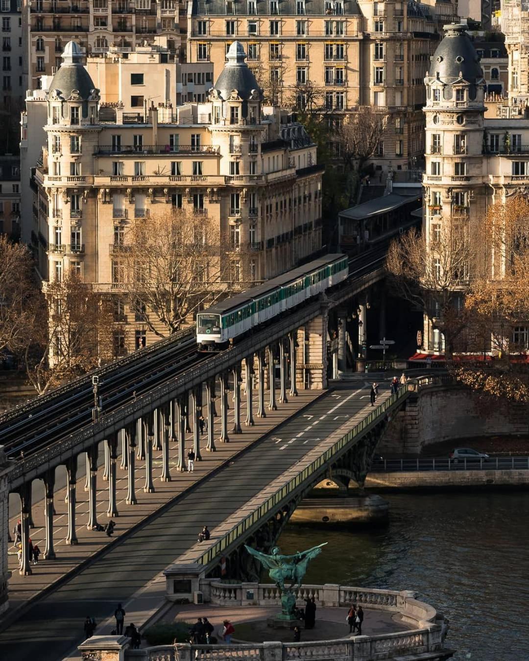 25m Independant Tour Eiffel Appartement