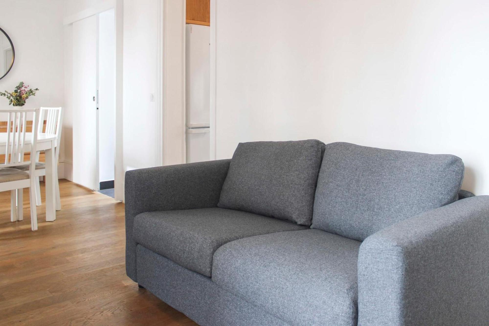 Nice Close To Gambetta Paris