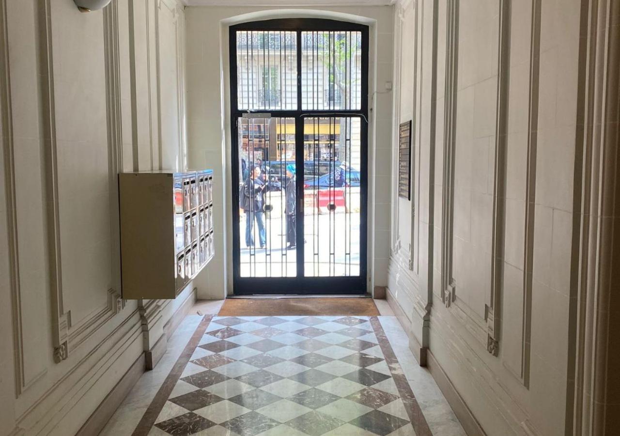Apartment Opera Paris
