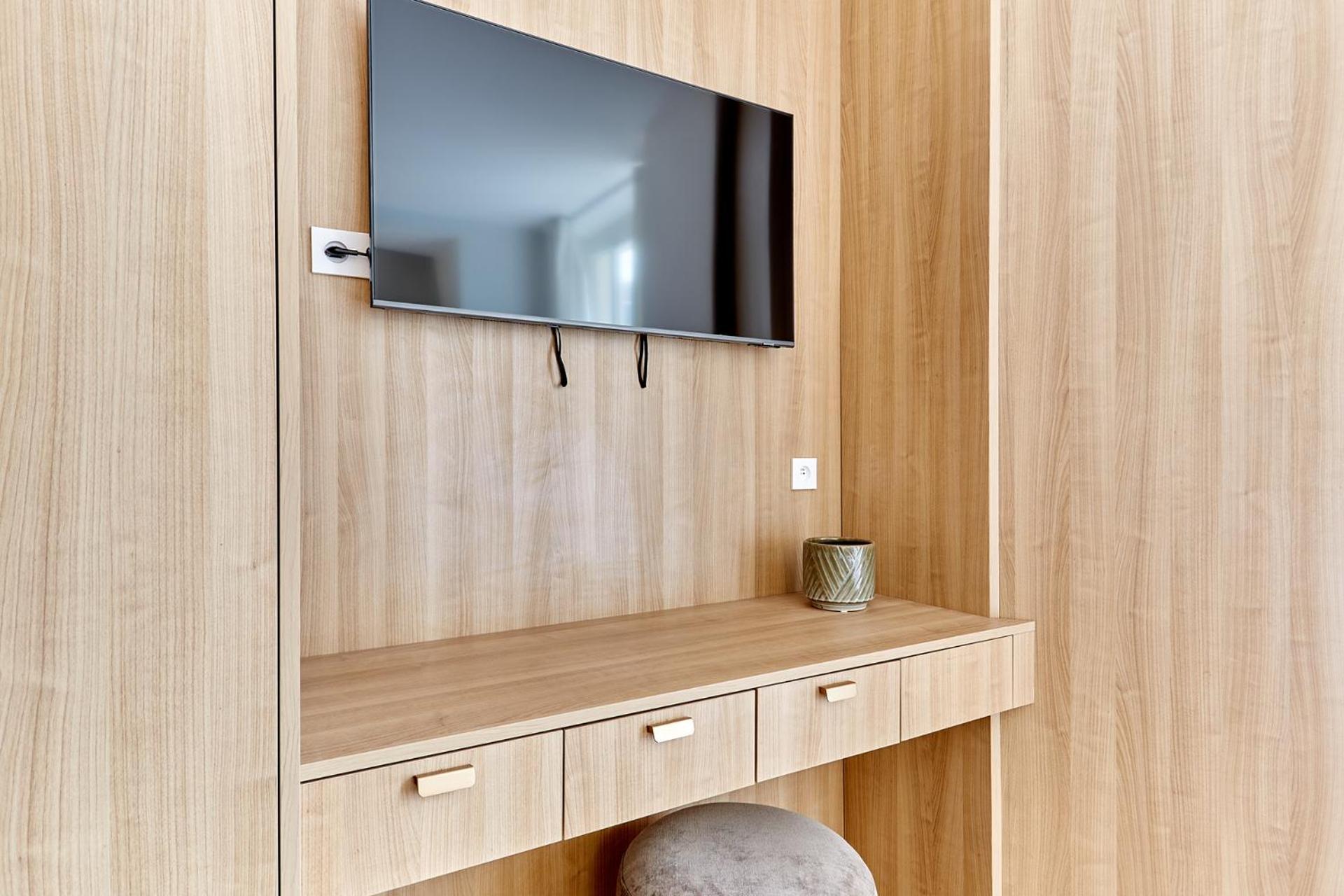 Sublime 3 Bedrooms Center Of By Prestige Appartement *