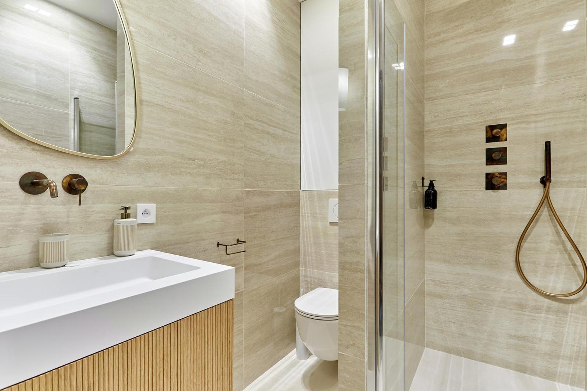 Sublime 3 Bedrooms Center Of By Prestige Appartement