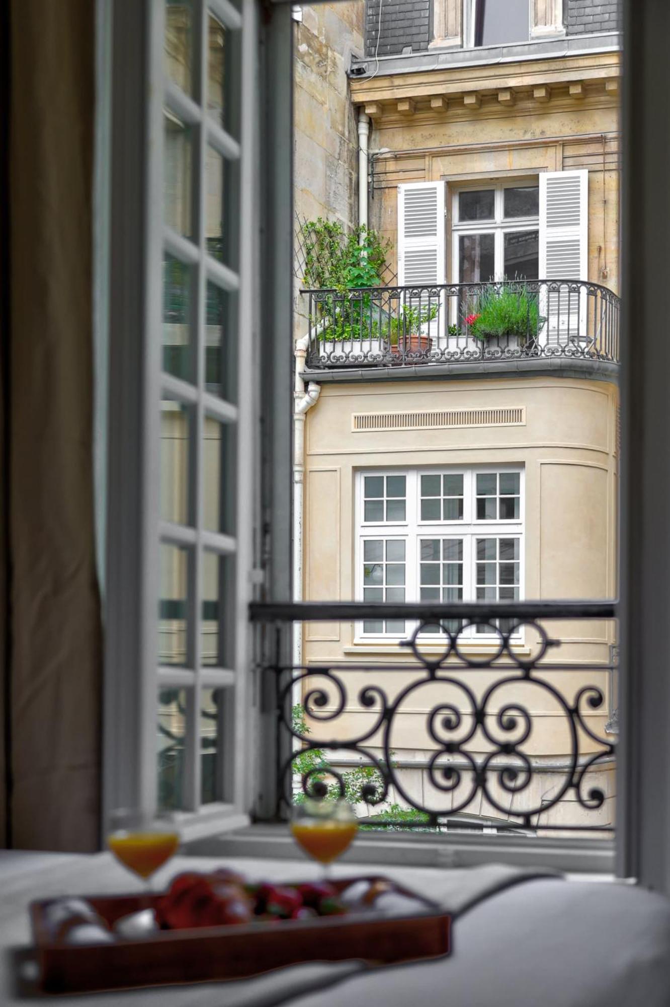 Appartement Champs-elysees - 2br With Balcony - Cityapartmentstay
