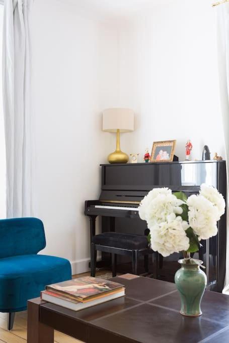 Elegant 4-room Near Arc De Triomphe And Palais Des Congres Apartment