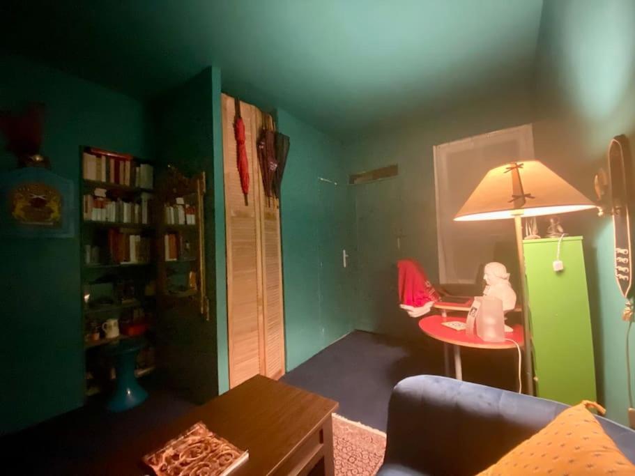 Mignon Et Confortable Avec Acces Jardin Appartement Paris