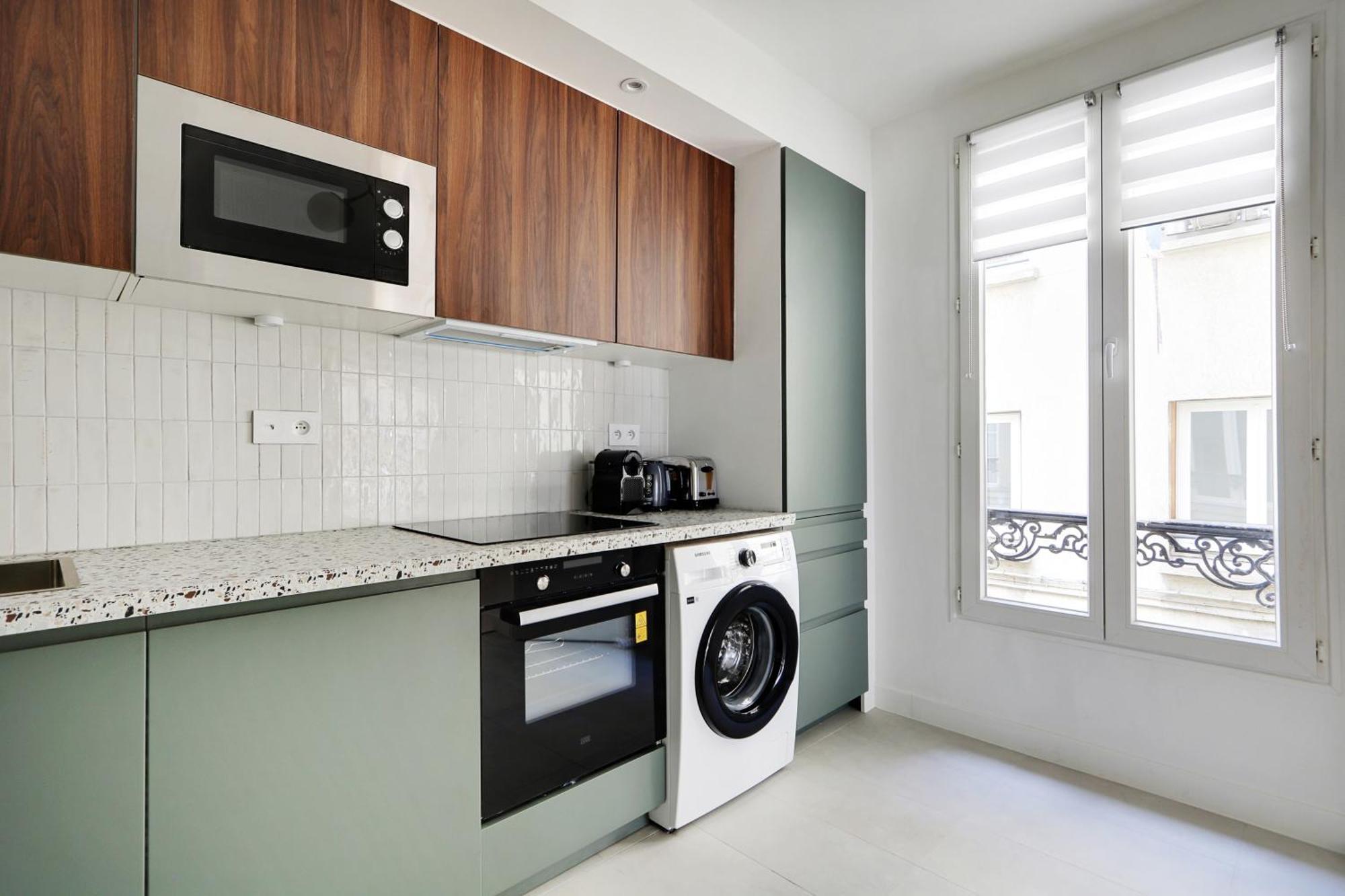 Pick A Flat's In Saint-martin - Rue Du Faubourg Saint-martin * Paris