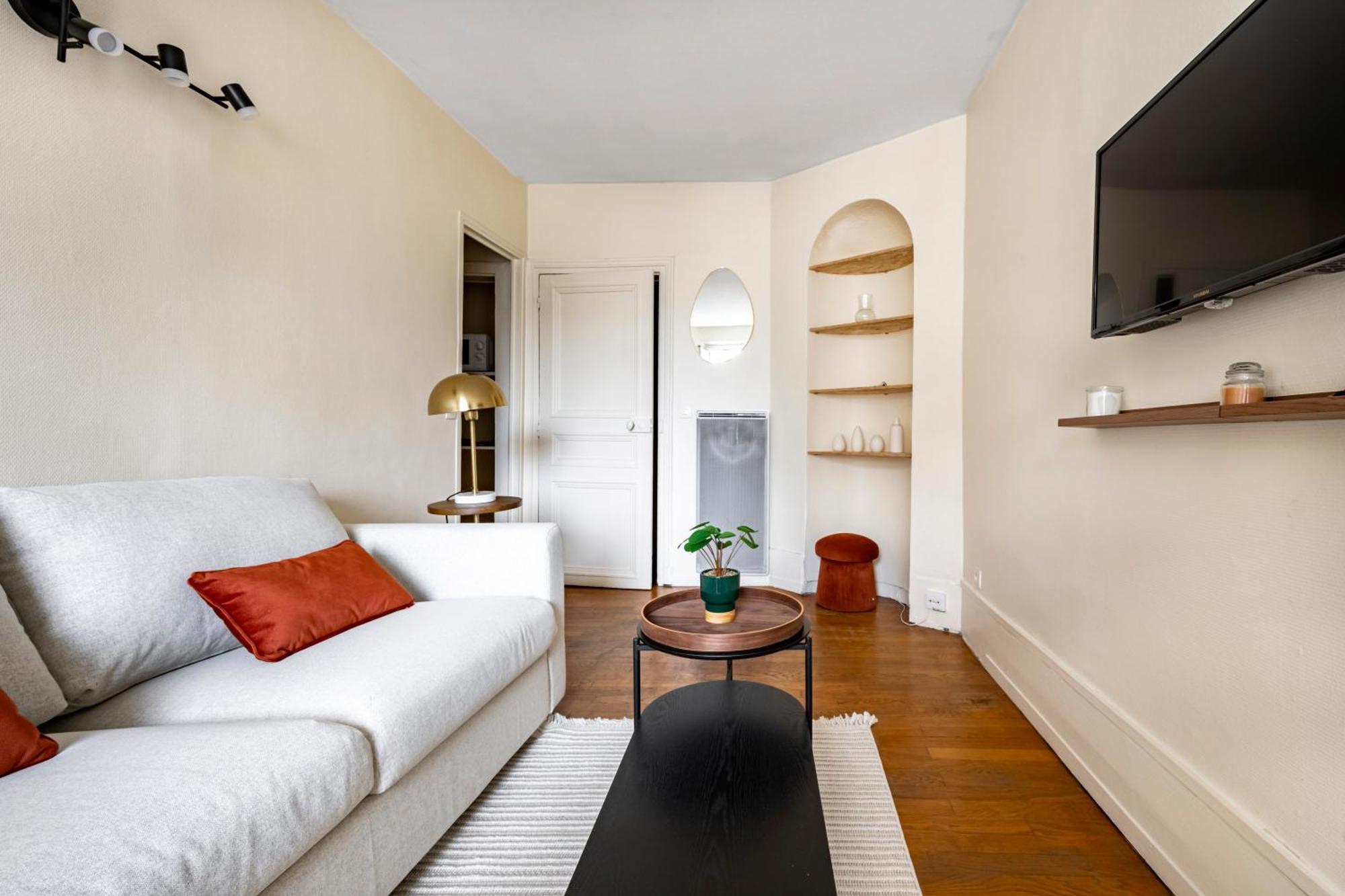 Apartment Jardin Du Luxembourg I Fully Equipped With View Paris