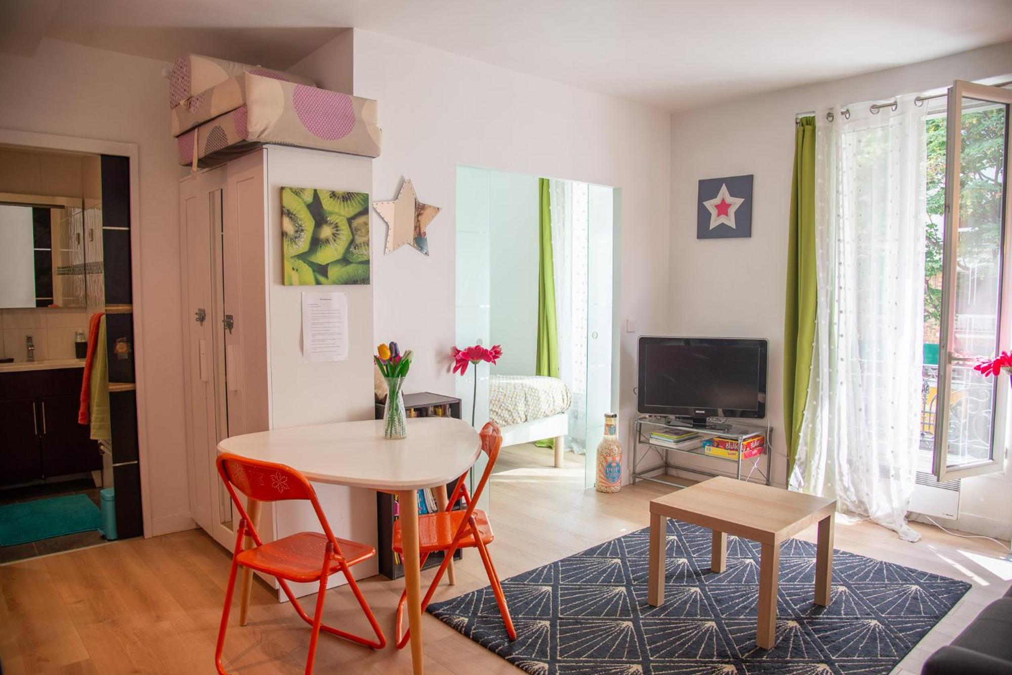 Appartement Tres Agreable Pres Du Canal St Martin *