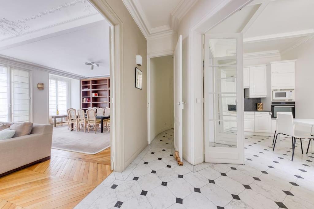 Familial Proche Tour Eiffel Appartement *