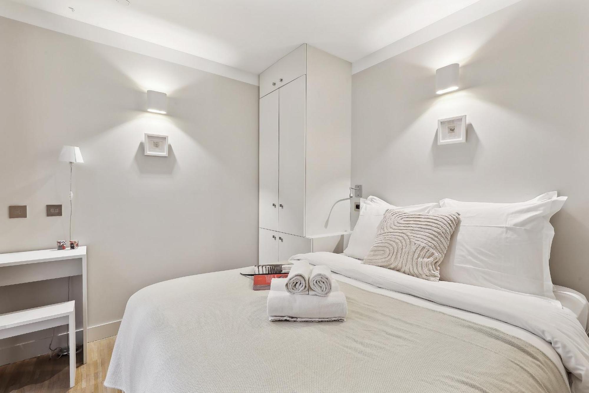 Le Marais & Place Des Vosges - Cityapartmentstay Appartement