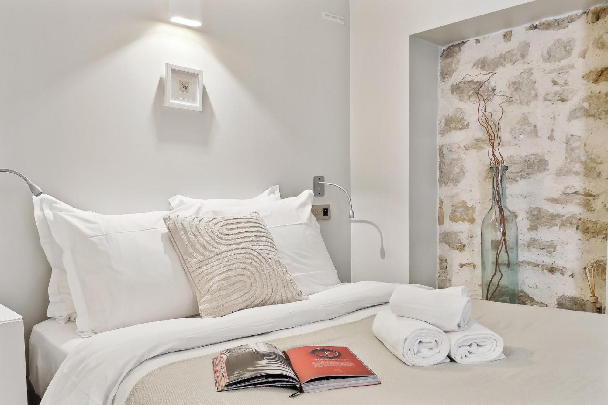 Le Marais & Place Des Vosges - Cityapartmentstay Appartement Paris